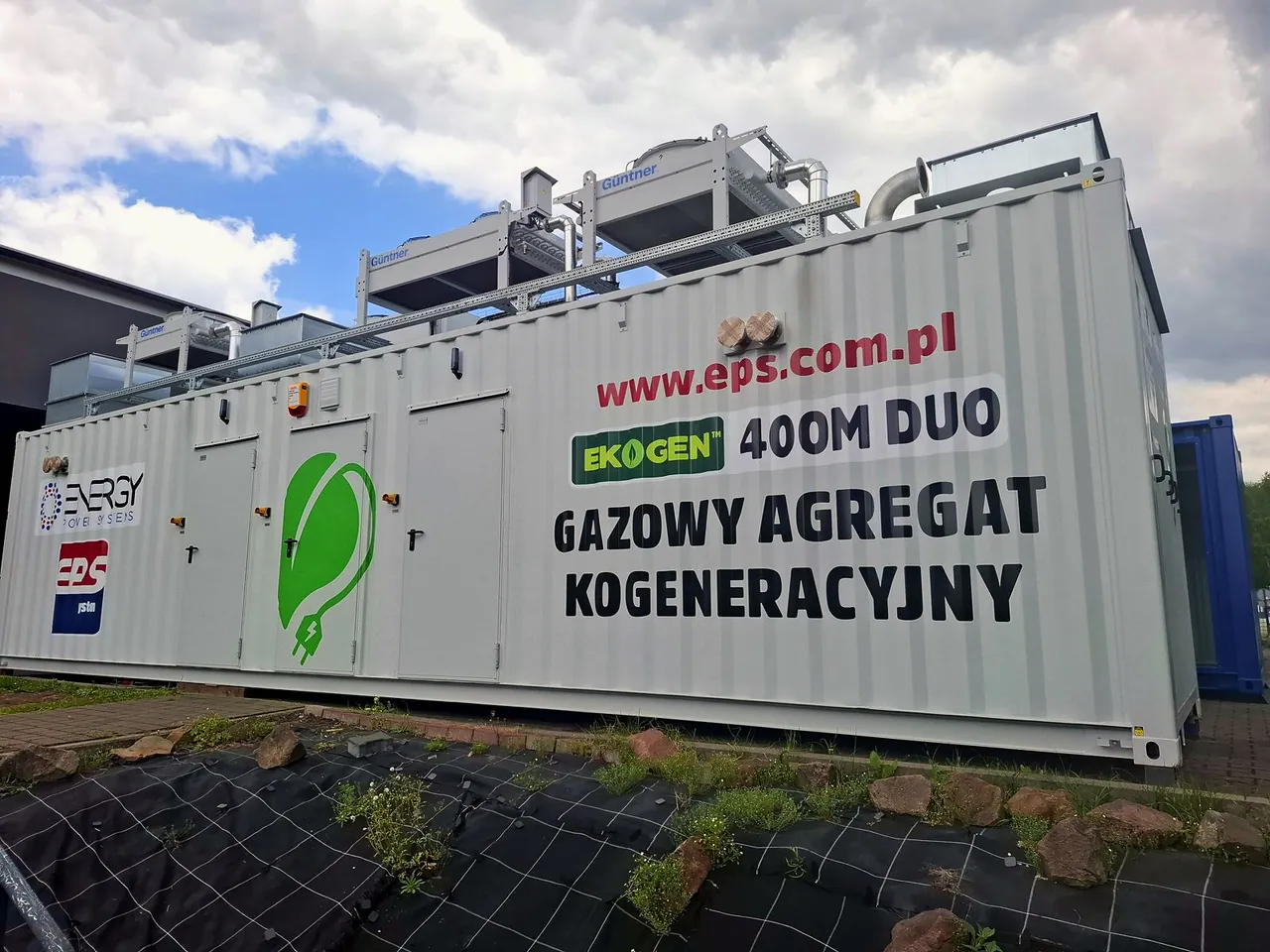 EKOGEN 400M DUO — gazowy agregat kogeneracyjny w zabudowie kontenerowej u klienta